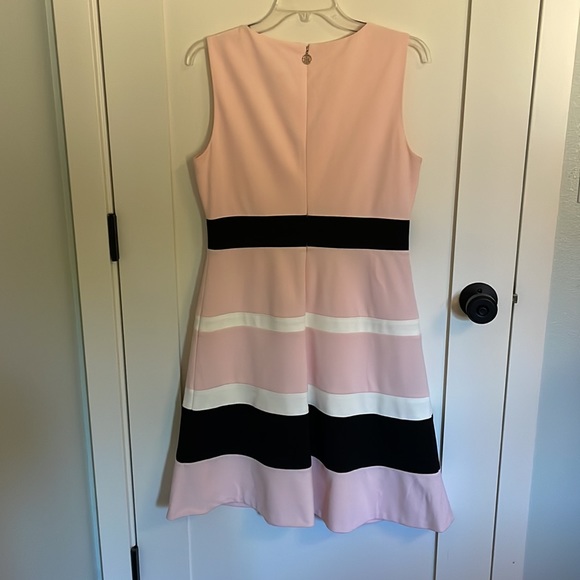 Womens size 10 Tommy Hilfiger fit and flare lined dress, light pink,black,white - Picture 4 of 6